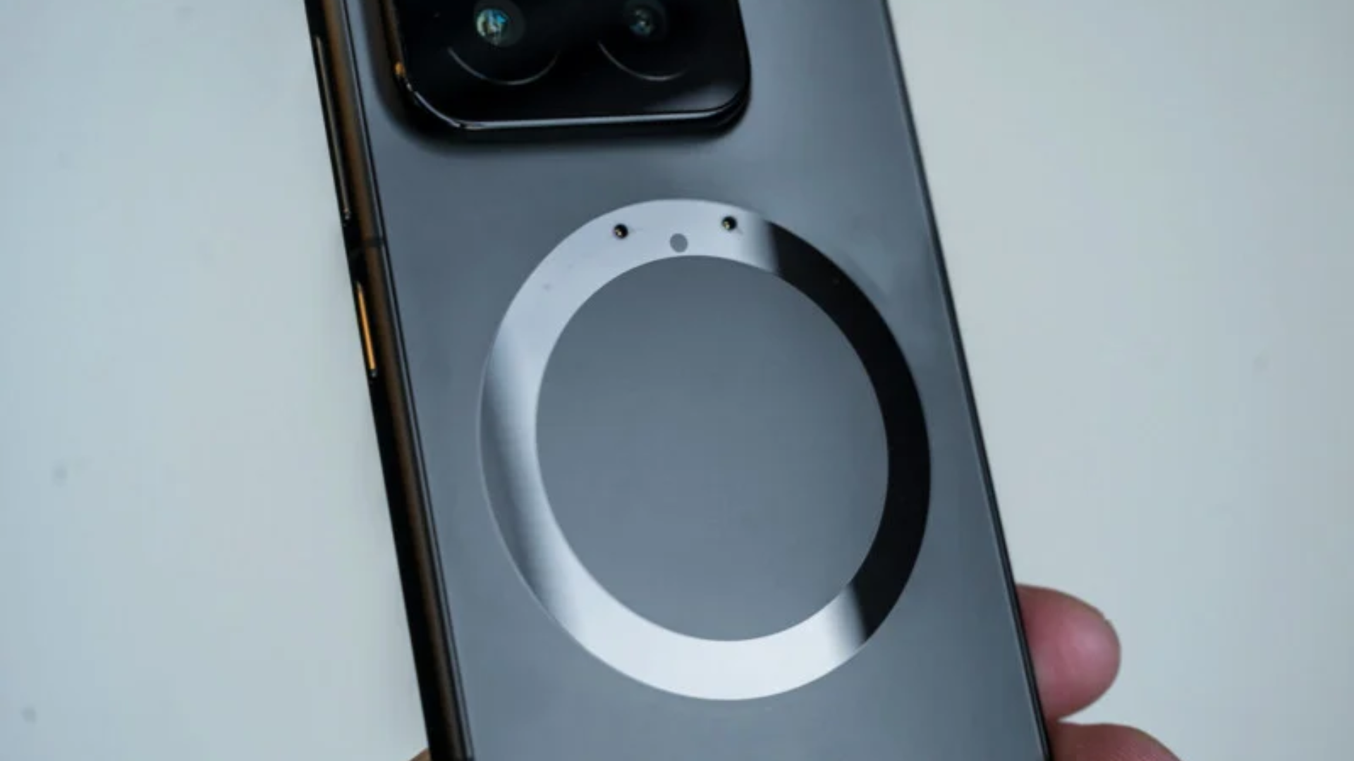 Xiaomi 15 Series Could Soon Get A Detachable Magnetic Camera Lens 