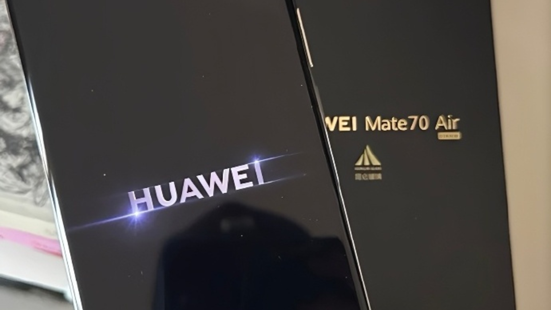 Huawei Mate 70 Air thickness, weight tipped ahead of alleged Nov. 6 pre-sales